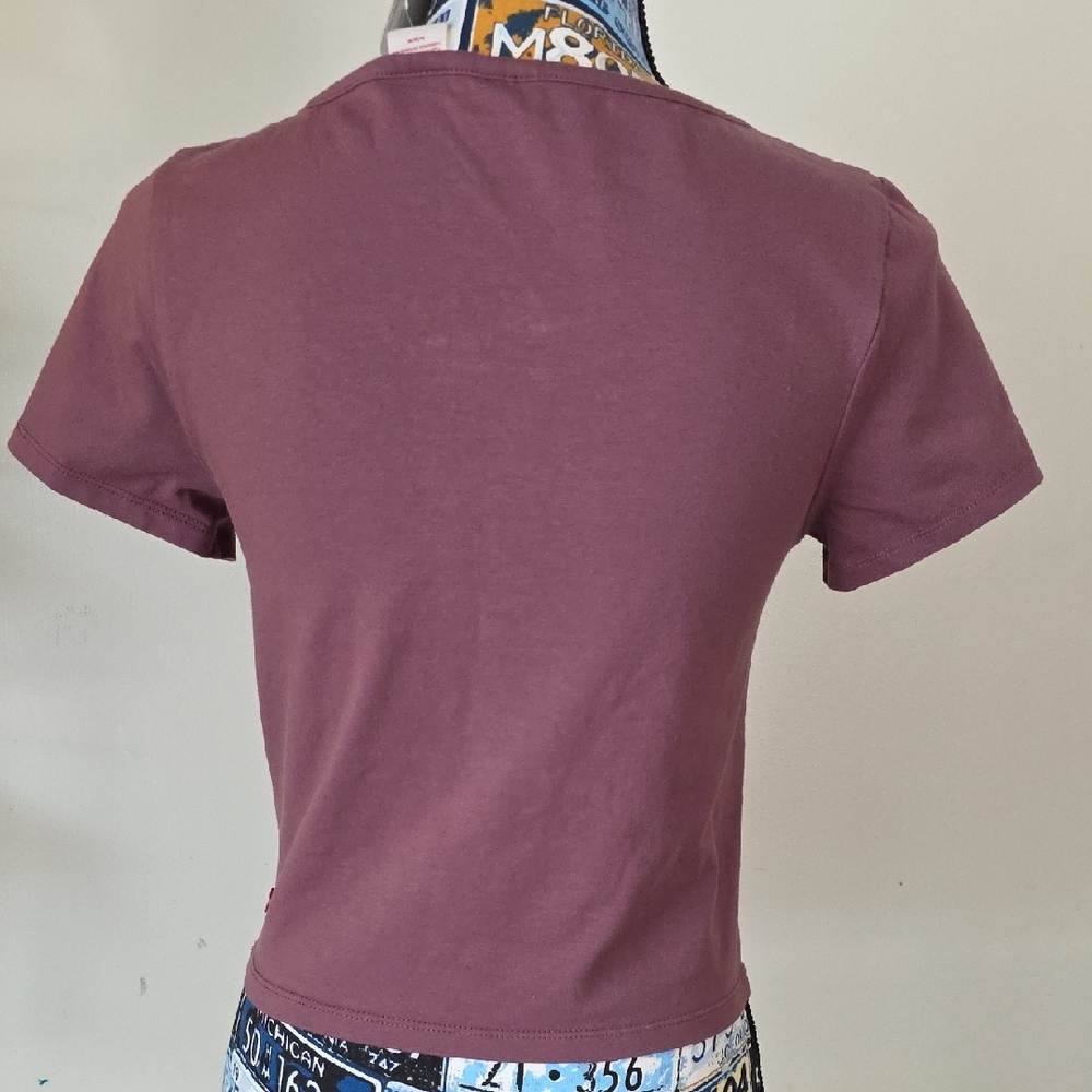 NWT. Levi's Womens (M) Mauve Purple Short Sleeve Corset Style Tee Shirt Crop Top - Picture 6 of 9